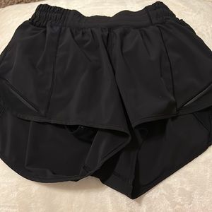 black lululemon hotty hots size 4